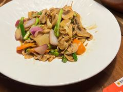 -雀舞云南菜(天津天河城购物中心店)