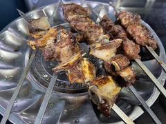 -烤肉小伙烤肉店