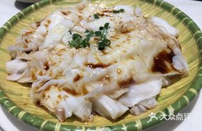 Peanut Oil Tossed Handmade Rice Noodles