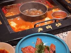 -老牌坊云南鱼豆花火锅(哈西万达店)