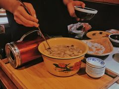 创世纪冰粉-哥老官重庆美蛙鱼头(松江地中海十八哥店)