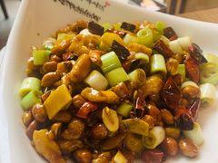 宫保鸡丁-有红鸡毛店·川菜(建设路店)