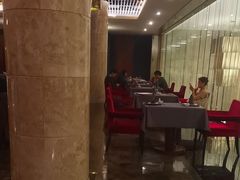 -粤尚腾香居中餐厅(首都机场希尔顿店)