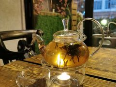 -layback cafe & bar