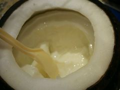 -志龙皇冠吃货椰子铺