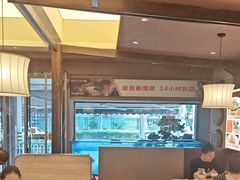 -阿瓦山寨·湘菜现炒·剁椒鱼头王(咸阳总店)