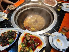 -袁小二大东北铁锅炖(吉祥村总部)