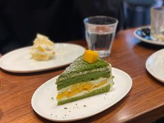 芒果抹茶奶油奶酥蛋糕-black rainbow coffee