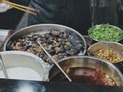 -黑色经典臭豆腐·湖南特产(步行街店)