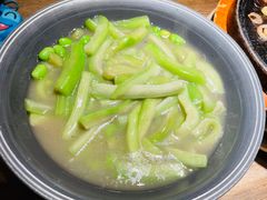 -蜜桃餐厅·伴山(湖滨商业街店)
