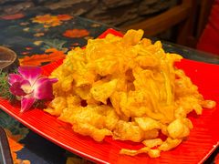 -月亮眼花园餐厅书吧酒吧