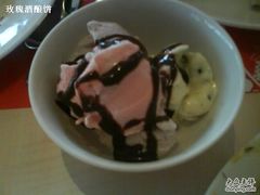 冰激凌-昆山琶拉帝诗酒店·河畔咖啡厅Riverside Cafe