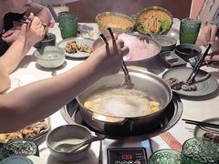 -喃喃椰·糟粕醋·椰子鸡火锅(七堡花园店)