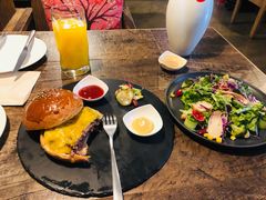 -HIGH FIVE哈福手工汉堡(桂林路店)