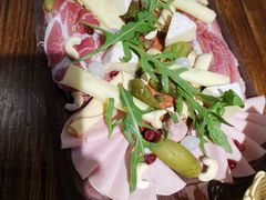 -1886德国汽车餐厅(外滩十六铺码头店)