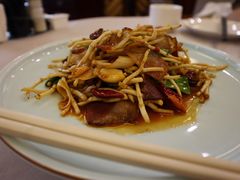 折耳根炒腊肉-贵州大厦贵州厅