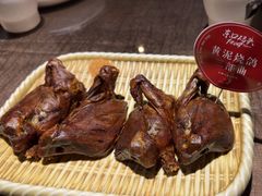 -东口码头·烧鸽子·鱼头泡饼·地方菜(金鹰悦城店)