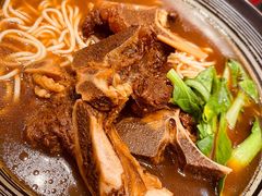 -牛吃草牛肉面(甬港南路店)