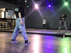-零下舞度·街舞连锁机构(万科中心店)