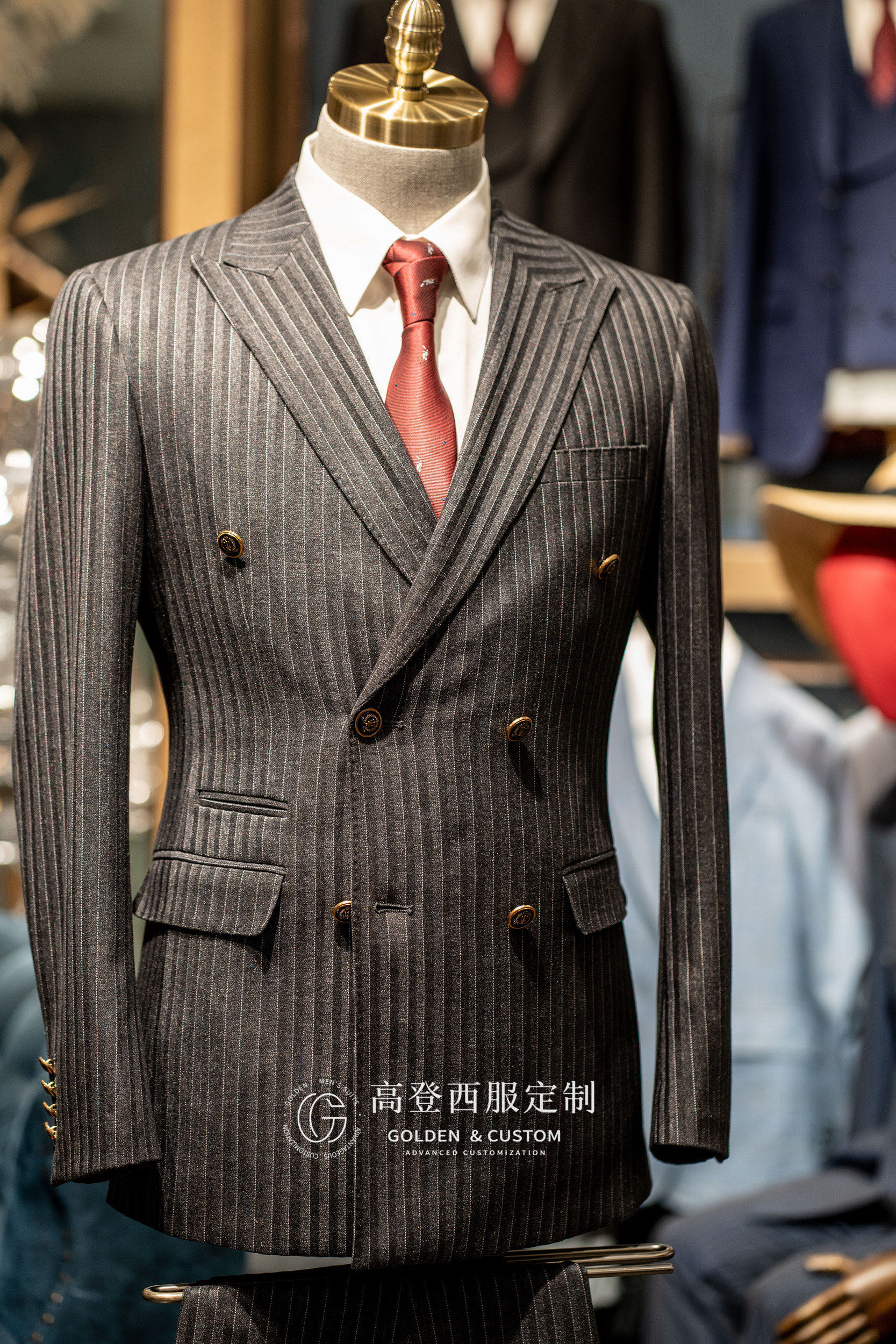 高级西装定制 彰显绅士气质✨