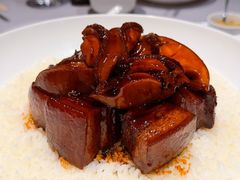 四头鲍鱼红烧肉-屋里厢上海菜馆