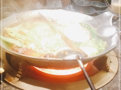 -湊湊火锅·茶憩(打浦桥日月光店)