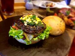 -HIGH FIVE哈福手工汉堡(桂林路店)