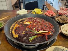 -黄潇洒老火锅(九眼桥宏济巷店)