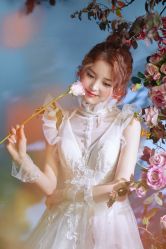 -雪中彩影婚纱摄影·微光艺术中心