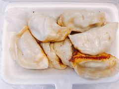 -黄阿姨锅贴大王(万航渡路店)