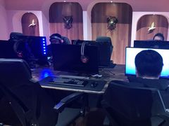 -SIX电竞·卓威600hz(闽江二路店)