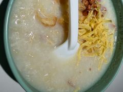 荔湾艇仔粥-喜势点·糖沙翁手工茶点·本地人茶居(永庆坊店)