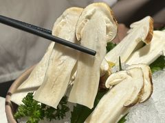 -鲜入唯煮·港式海鲜牛肉火锅(金宝街店)