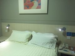 -锦江之星(西安五路口地铁站万达广场店)