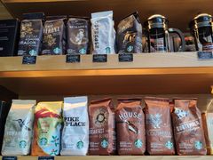 零售区-星巴克(珠海摩尔百货店)