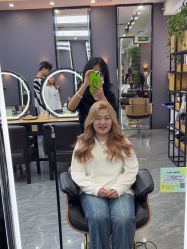 -藤野造型烫染·漂发