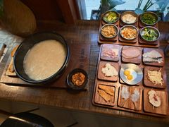-银米·云南传统过桥米线(双廊黑金冠店)