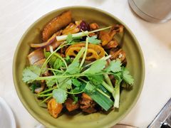 -胡须佬鸡煲四季火锅(龙珠大道店)