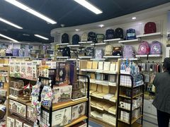 -新华书店(虹悦城店)