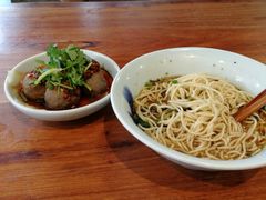 -兵哥豌豆面(雅颂居店)