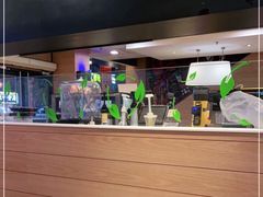 -麦当劳(七宝乐购店)