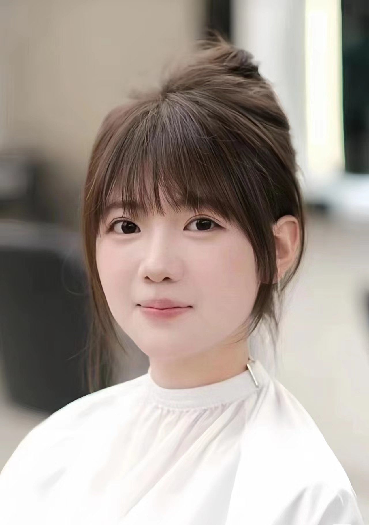如何选对发型显脸小
