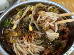 -灵山卢梅燕粉店