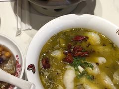 -渝是乎酸菜鱼·川渝小炒(新世界百货望京店)