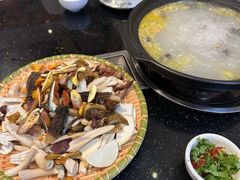 -草墩罗非鱼庄•野生菌•腊排骨(七星街上段店)