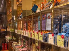 -VENCHI 闻绮(上海佛罗伦萨小镇店)