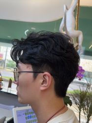 -苏豪美发S A L O N烫发染发