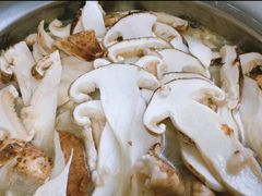 -东巴谷野生菌火锅餐厅