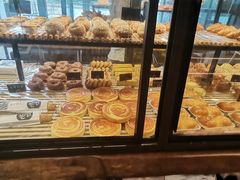 面包甜点陈列柜-华丰贺氏(营迹店)