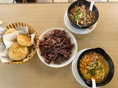 -闫家驴肉老店(华电一校店)